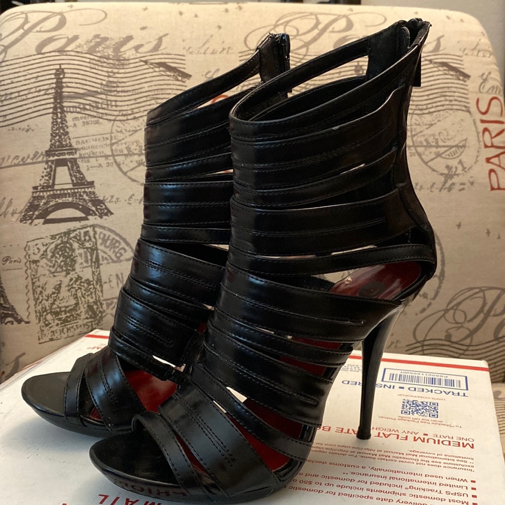 Ladies Black heels